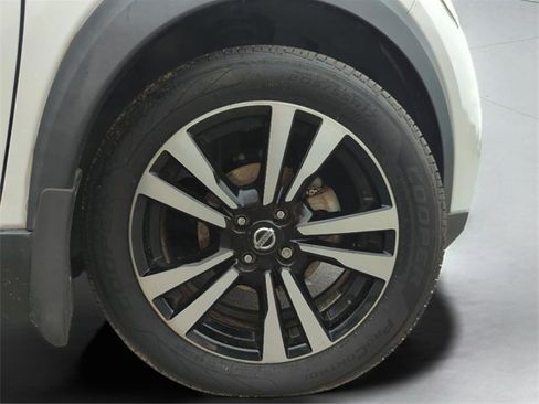 Certified 2019 Nissan Kicks SR w/ SR Premium Package image 48