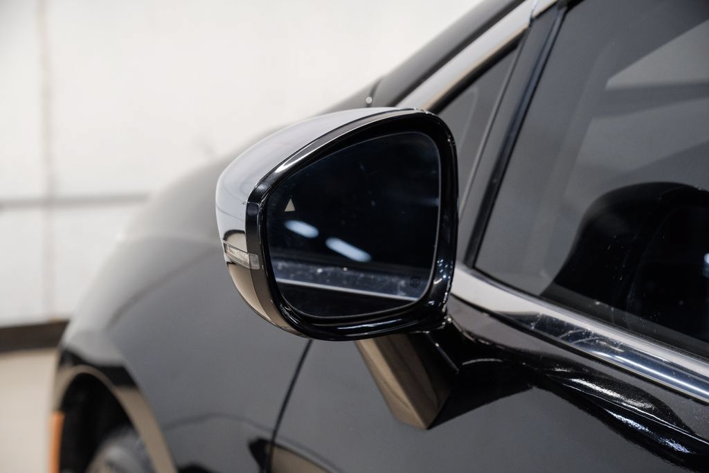 Used 2020 Chrysler Pacifica Limited FWD image 59