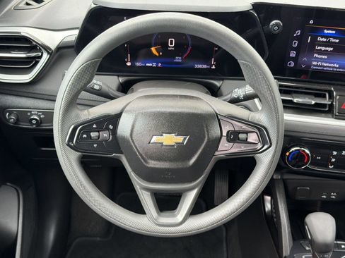Used 2025 Chevrolet TrailBlazer LT w/ Driver Confidence Package AWD/4WD image 11