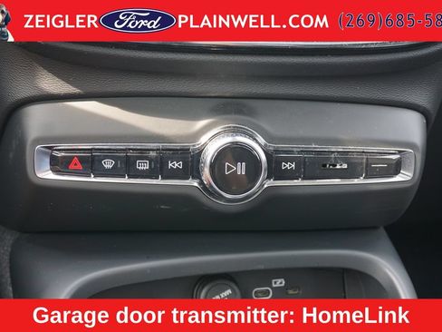 Used 2023 Volvo XC40 B5 Plus w/ Driver Assist Package AWD/4WD image 21