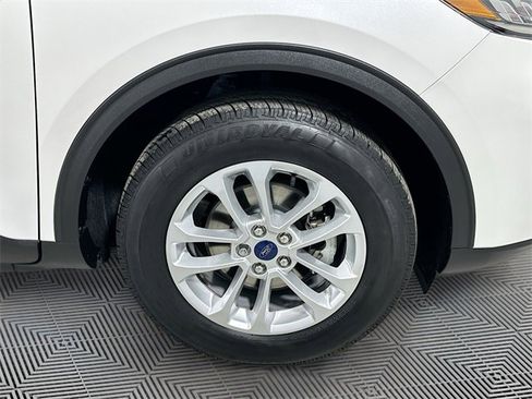 Certified 2020 Ford Escape SE image 24