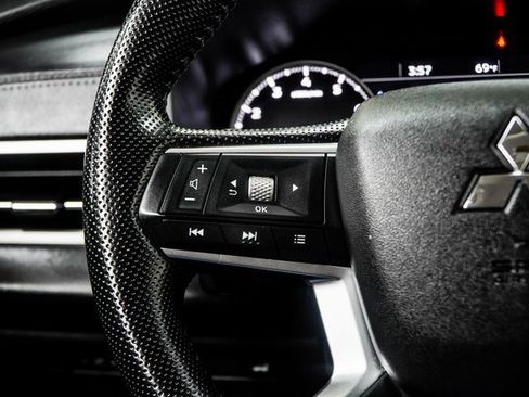 Used 2024 Mitsubishi Outlander SE image 28