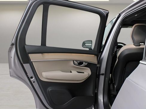 Certified 2026 Volvo XC90 B6 Plus w/ Protection Package Premier AWD/4WD image 29