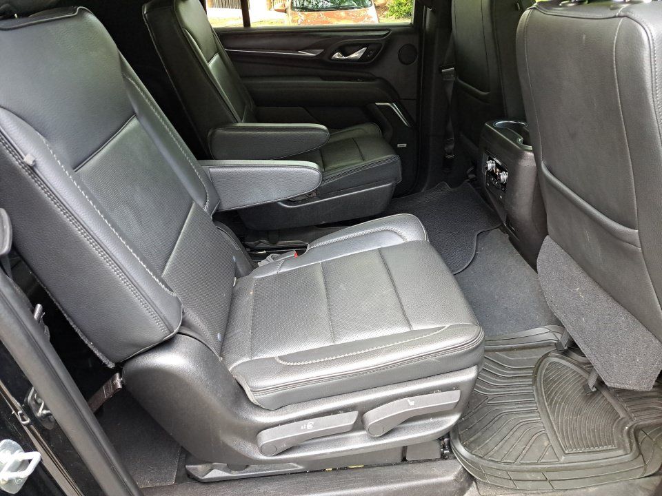 Used 2021 GMC Yukon XL Denali w/ Denali Premium Package AWD/4WD image 13