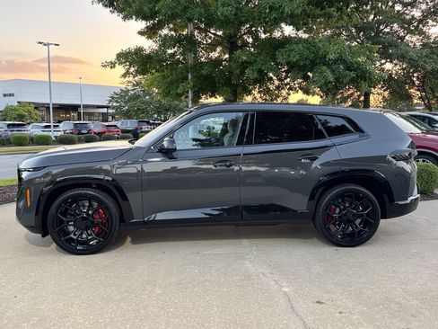 New 2026 BMW XM Label Red image 2