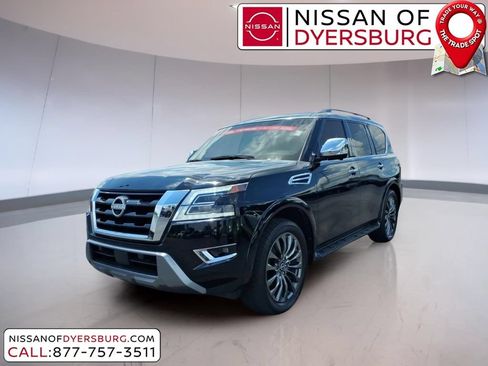 Used 2024 Nissan Armada Platinum w/ Captain's Chairs Package RWD image 7