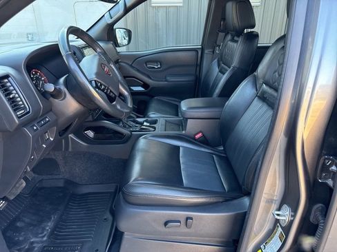 Used 2022 Nissan Frontier PRO-4X w/ Pro-4X Premium Package image 13