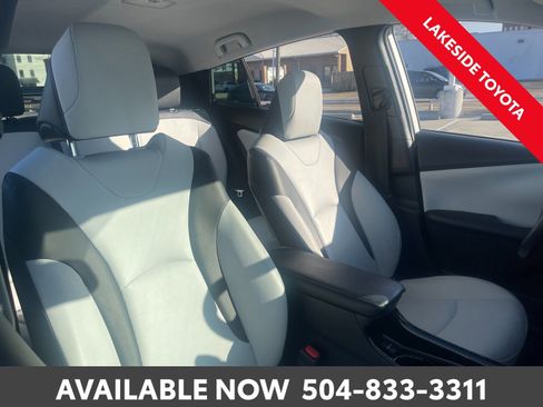 Certified 2019 Toyota Prius Limited image 16