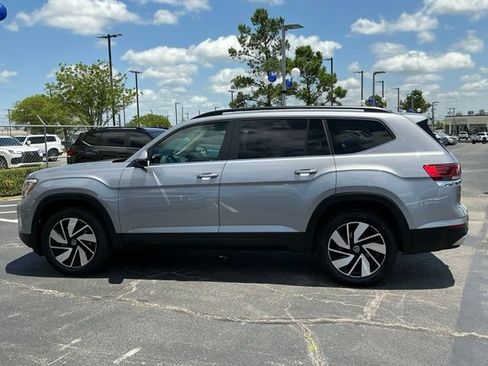 Certified 2025 Volkswagen Atlas SE AWD/4WD image 6