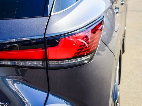 Used 2025 Lexus RX 450h AWD w/ Luxury Package image 8