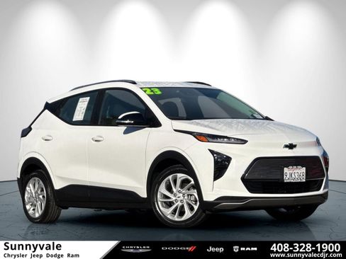 Used 2023 Chevrolet Bolt EUV LT w/ Driver Confidence Package image 1