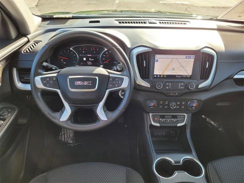 Used 2022 GMC Terrain SLE w/ Driver Convenience Package image 11