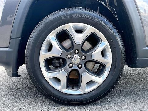 Used 2018 Jeep Compass Limited w/ Trailer Tow Group AWD/4WD image 34