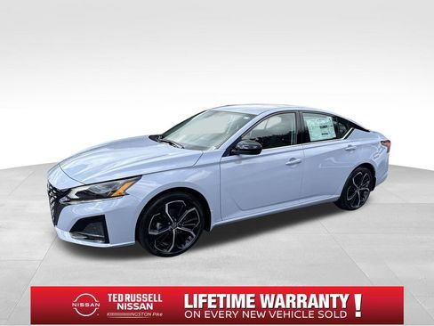 New 2025 Nissan Altima 2.5 SR image 7