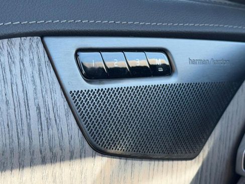 Certified 2024 Volvo XC90 T8 Ultimate w/ Protection Package Premier image 18