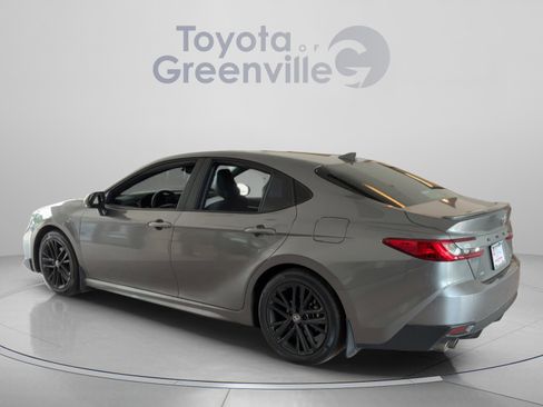 Used 2026 Toyota Camry SE w/ Convenience Package FWD image 4