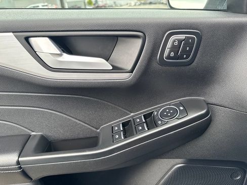 Used 2025 Ford Escape Platinum AWD/4WD image 28