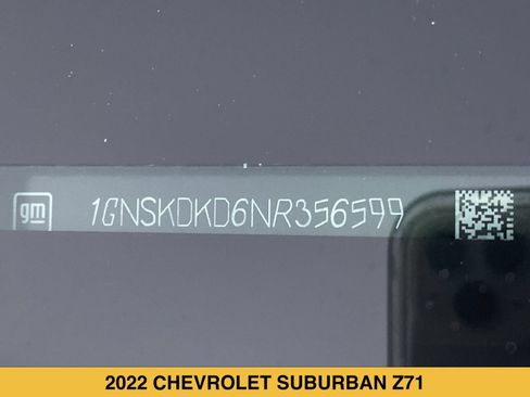 Certified 2022 Chevrolet Suburban Z71 w/ Luxury Package AWD/4WD image 16