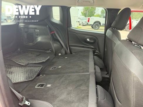 Used 2020 Jeep Renegade Altitude AWD/4WD image 31