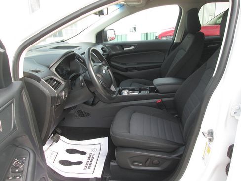 Used 2020 Ford Edge SE FWD image 10