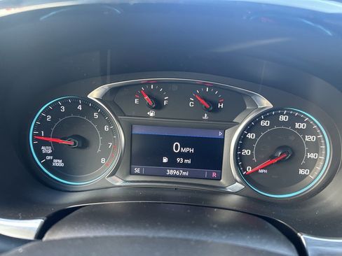Used 2023 Chevrolet Traverse LT AWD/4WD image 28