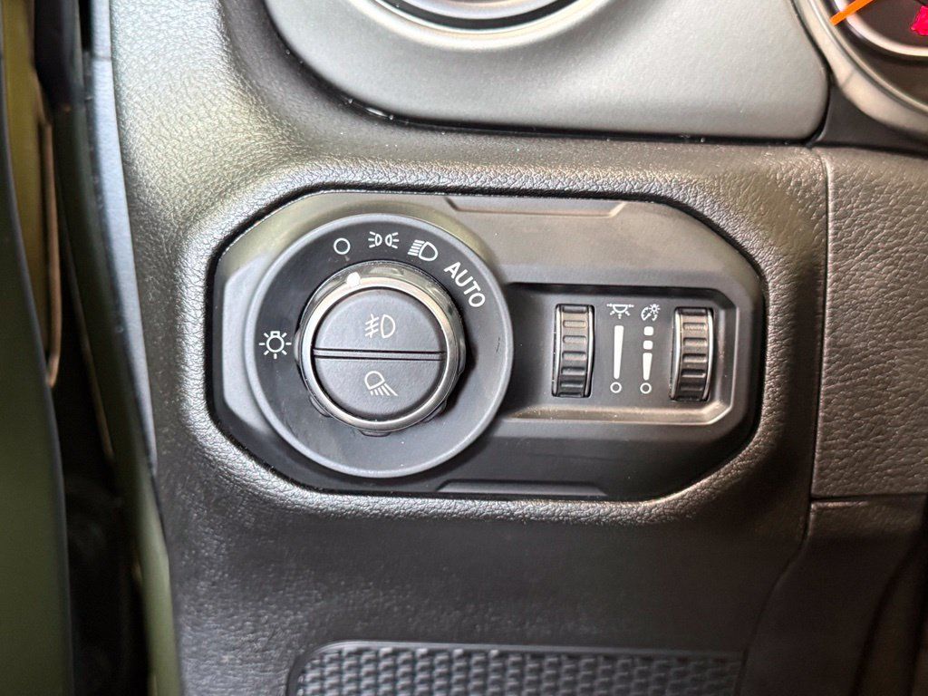 Used 2021 Jeep Gladiator Sport AWD/4WD image 20