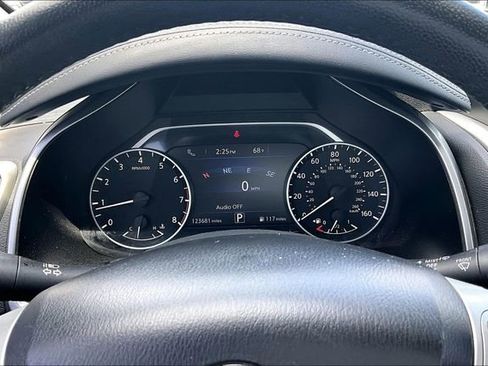 Used 2016 Nissan Murano Platinum FWD image 12