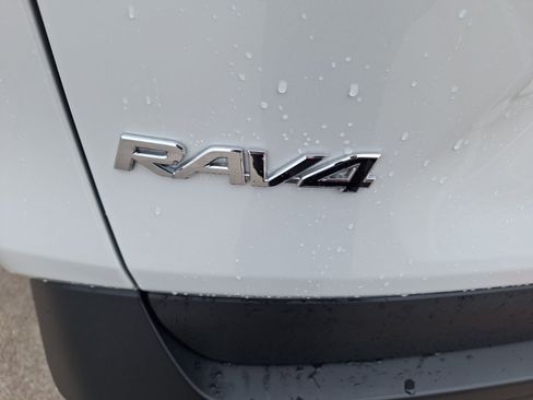 Used 2024 Toyota RAV4 XLE Premium image 13