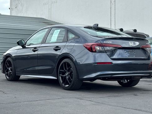 Used 2025 Honda Civic Sport image 6