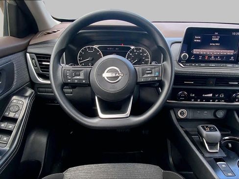 Used 2023 Nissan Rogue SV AWD/4WD image 6