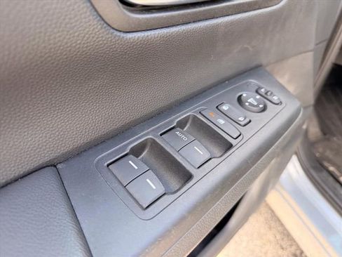 Used 2024 Honda CR-V LX image 15