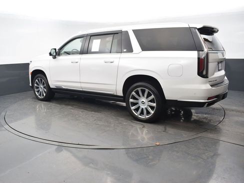 Used 2023 Cadillac Escalade ESV Premium Luxury Platinum w/ Heavy-Duty Trailer Package image 4