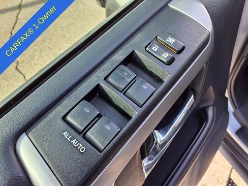 Used 2022 Toyota 4Runner SR5 image 16