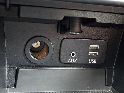 Used 2017 Subaru Outback 2.5i Premium image 24