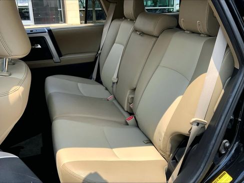 Used 2018 Toyota 4Runner SR5 Premium AWD/4WD image 22