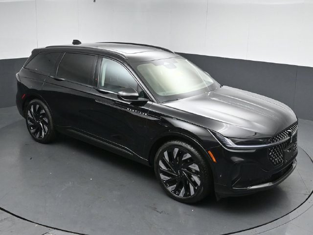 Certified 2026 Lincoln Nautilus Reserve w/ Jet Appearance Package AWD/4WD image 45