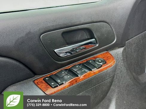 Used 2013 GMC Yukon XL SLE w/ Convenience Package image 17