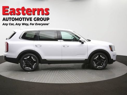 Used 2025 Kia Telluride S FWD image 47