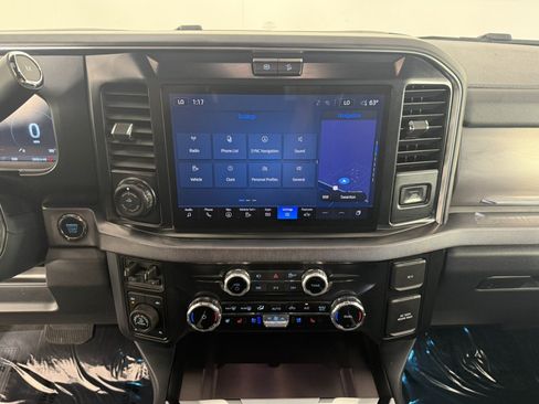 Used 2026 Ford F350 Platinum w/ Tremor Off-Road Package AWD/4WD image 19