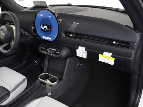 New 2026 MINI Cooper 2-Door Hardtop FWD image 19