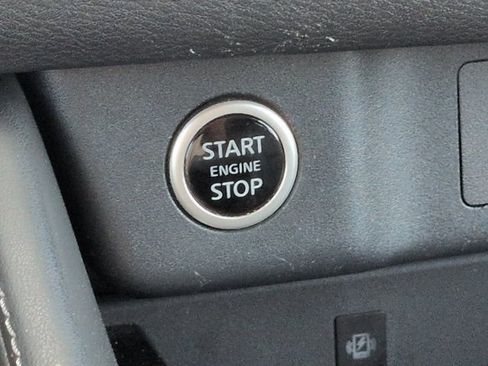 Used 2022 Nissan Rogue Platinum w/ Head-Up Display Package AWD/4WD image 31