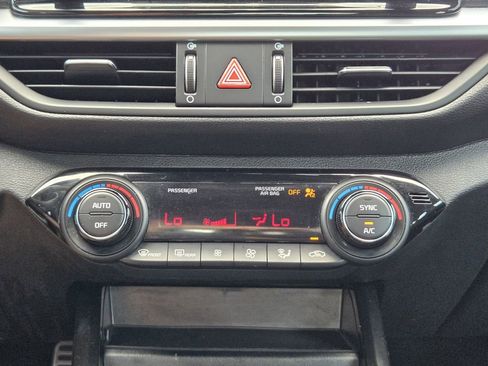 Used 2023 Kia Forte GT-Line w/ GT-Line Technology Package FWD image 17