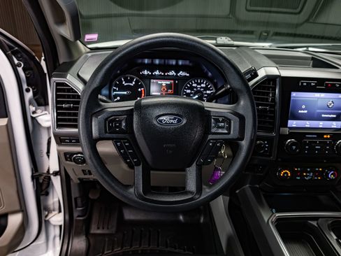 Used 2022 Ford F250 XLT w/ XLT Premium Package AWD/4WD image 14