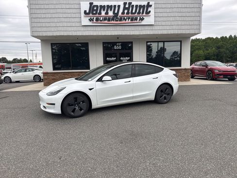 Used 2022 Tesla Model 3 Long Range AWD/4WD image 1