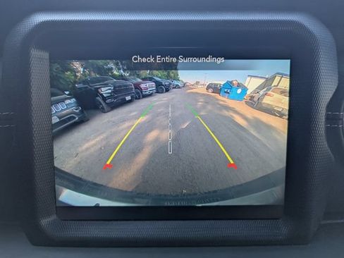 Used 2020 Jeep Wrangler Unlimited Sahara AWD/4WD image 4