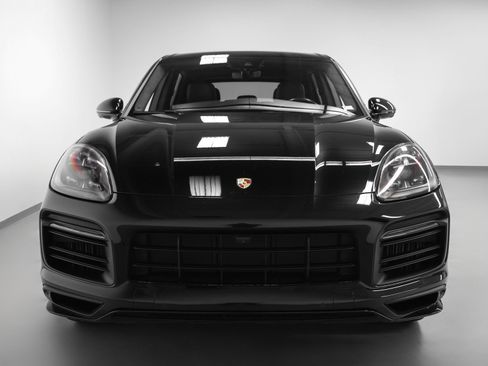 Certified 2021 Porsche Cayenne GTS image 8
