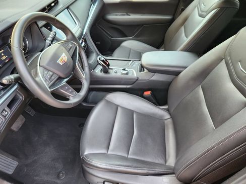 Used 2025 Cadillac XT5 Premium Luxury FWD image 12