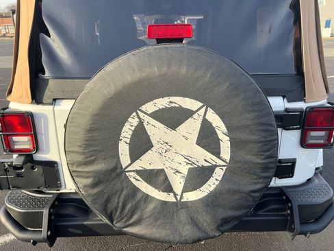 Used 2018 Jeep Wrangler Sport image 18