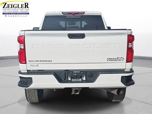 Used 2022 Chevrolet Silverado 2500 High Country image 6