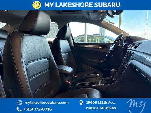 Used 2017 Volkswagen Passat 1.8T SE FWD image 29